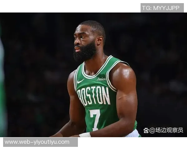 杰伦布朗首节狂砍19分3板2助2断三分火力全开助力球队领先 杰伦布朗首节狂砍19分3板2助2断三分火力全开助力球队领先