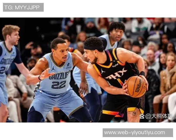 拉梅洛鲍尔半场表现平平10投5中贡献11分6助攻三分球命中率不佳