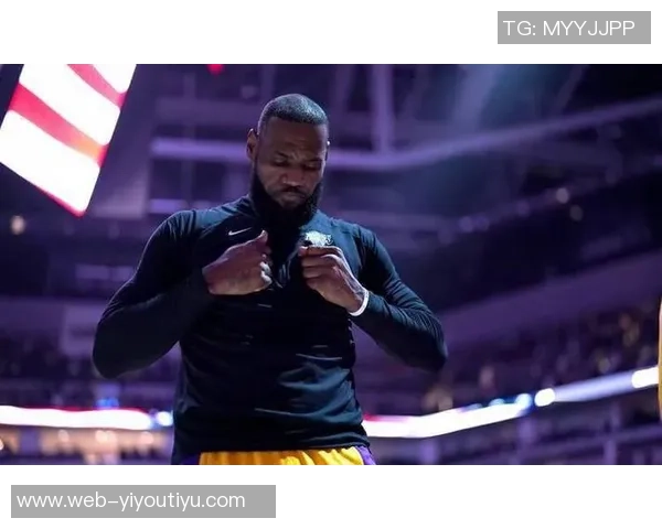 詹姆斯强调团队合作的重要性以身作则激励队友共同进步