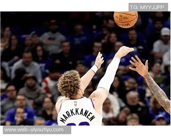 攻防兼备!34号秀卡尔克布伦纳首发26分钟高效表现斩获12分6板2帽 攻防兼备!34号秀卡尔克布伦纳首发26分钟高效表现斩获12分6板2帽