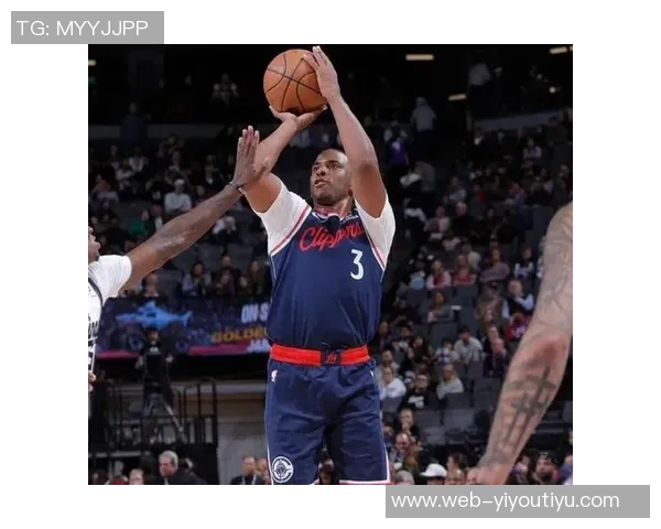 回顾14年前今日保罗加盟湖人的三方交易因篮球原因遭否决的背后故事