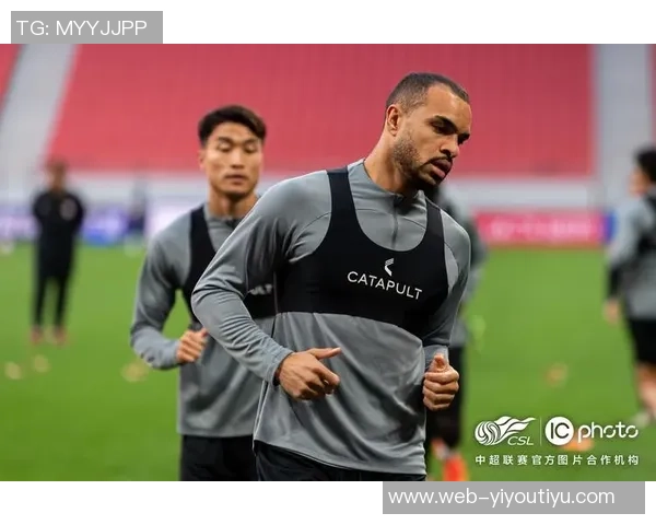 李新翔精彩穿裆过人后推射远角破门助海港4-2领先海牛