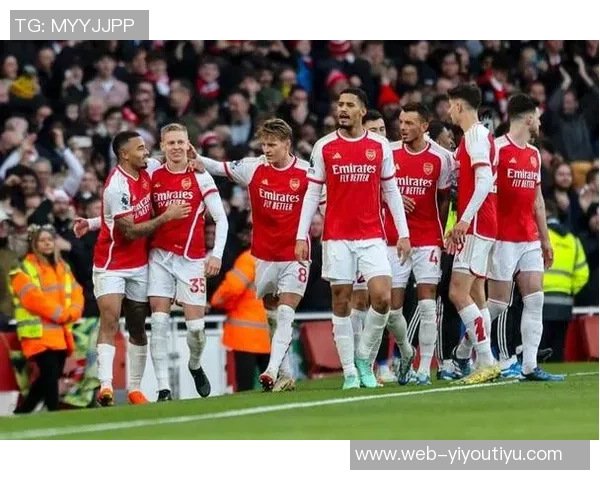 埃泽在北伦敦德比中上演帽子戏法创历史成就引发热议 埃泽在北伦敦德比中上演帽子戏法创历史成就引发热议