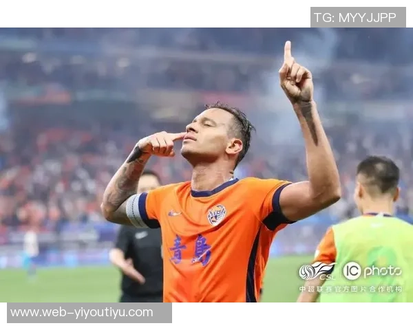 梅州客家茹子楠远射破门领先青岛海牛罗德里格射门中柱未果