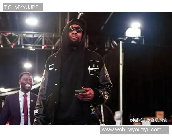 媒体人评论KD情绪失控建议其在更衣室对贾巴里发泄不满